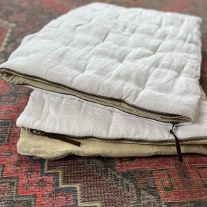 Pottery barn everyday linen quilted sham set